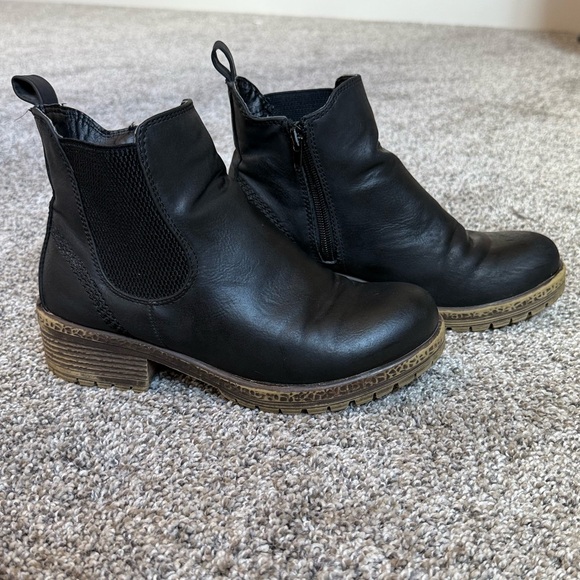 Black Casual Snow Slip-On Bootie - Picture 1 of 6